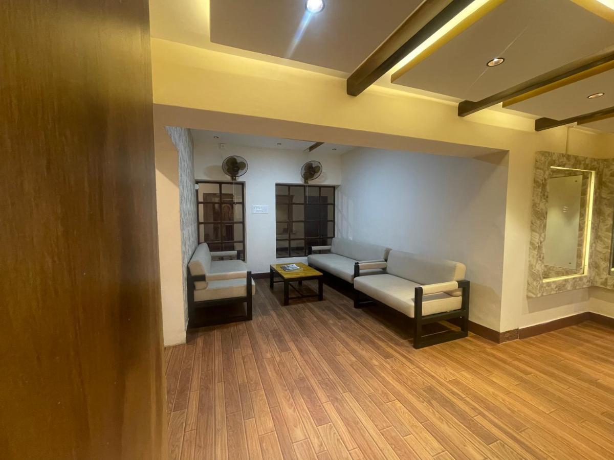 Hotel Sj Grand Coimbatore Esterno foto