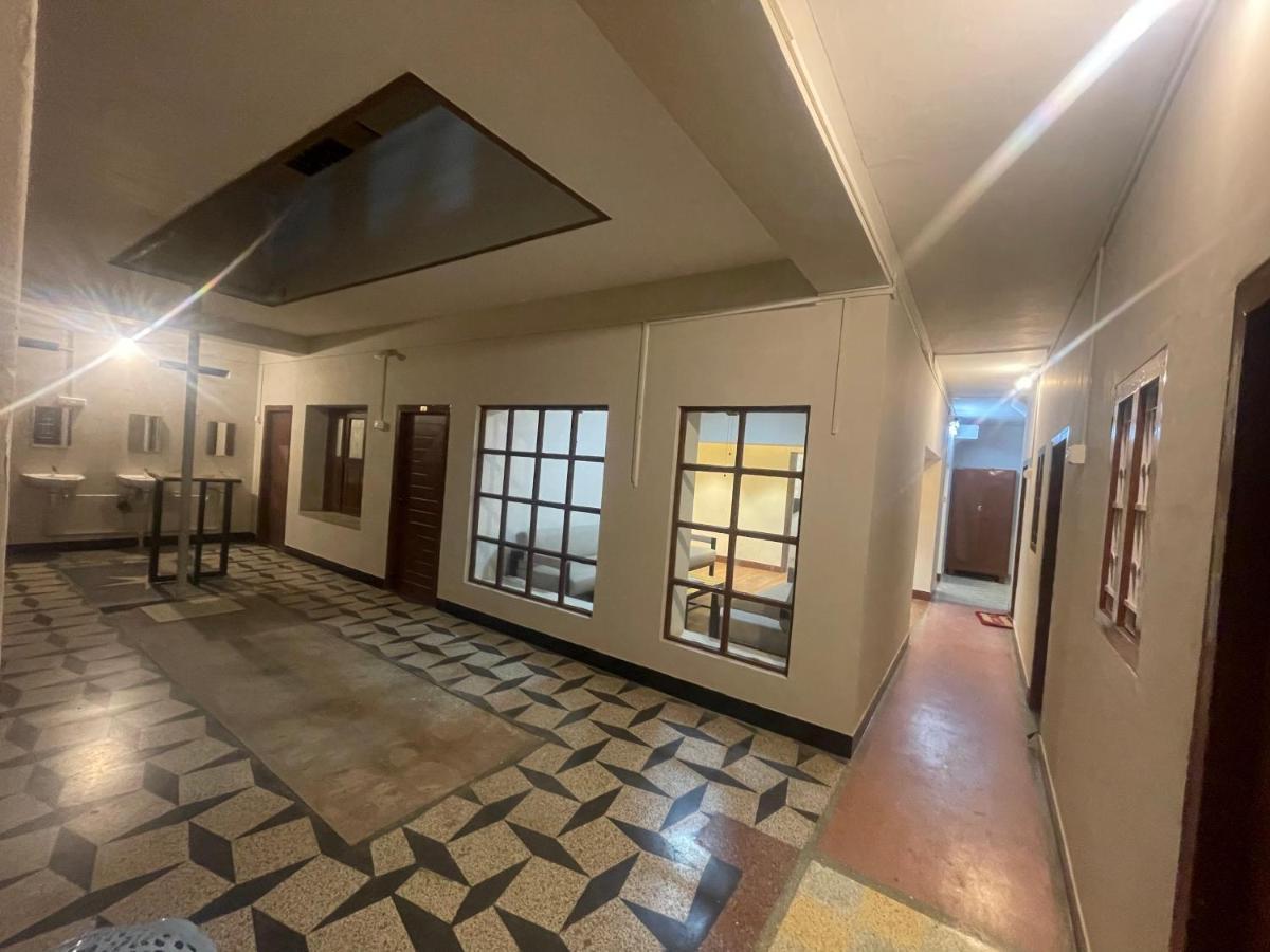 Hotel Sj Grand Coimbatore Esterno foto